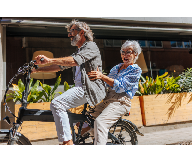 Couple de retraités heureux